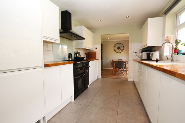 2, Halls Court, Dunston photo 4