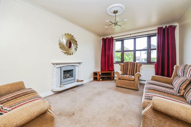 34, Hayden Lane, Nottingham photo 3