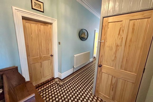 6, Sea Bank Road, Rhos on Sea photo 2