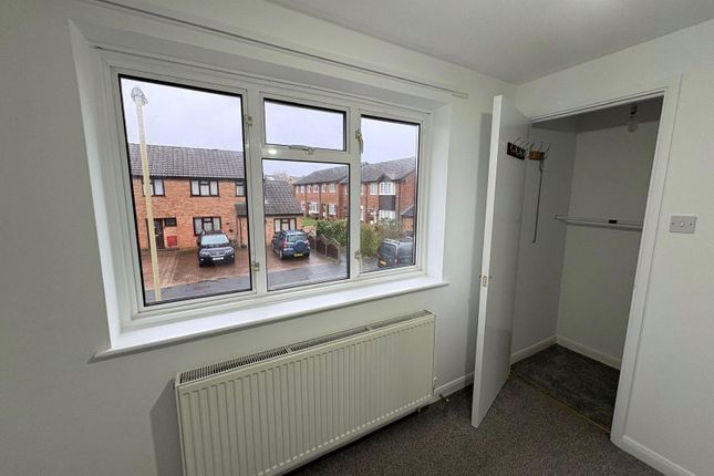 6, Brindle Close, Hampshire photo 3