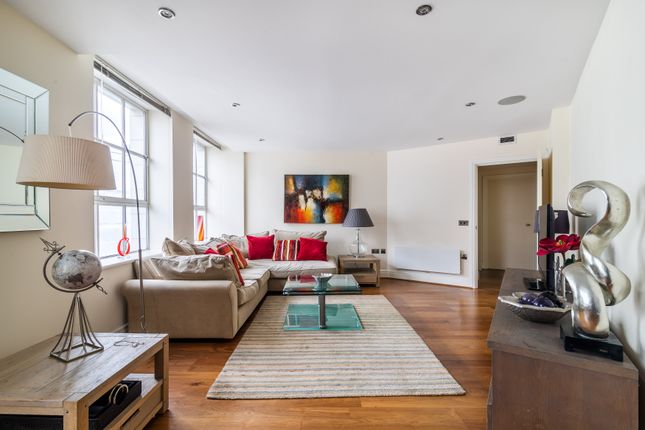 Flat for sale in Tavistock Street, London