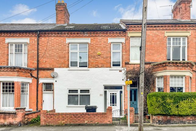 Thumbnail Terraced house for sale in Clarendon Park Road, Leicester