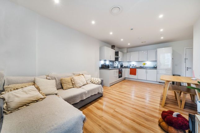 83, 38, Cherry Orchard Road, London photo 3