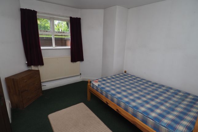 Room 1, 20, Pine Road, Manchester photo 4