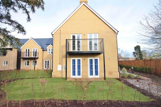 5, Lawn Upton Close, Oxford photo 2