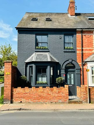 End terrace house for sale in Kings Road, Henley-On-Thames, Oxfordshire RG9.