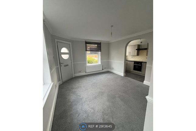 Avenue Court, The Avenue, Bishops Waltham, Southampton photo 2