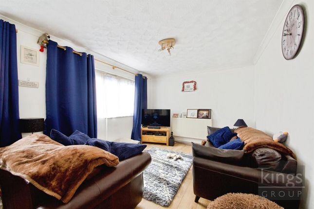 199, Shawbridge, Harlow photo 2