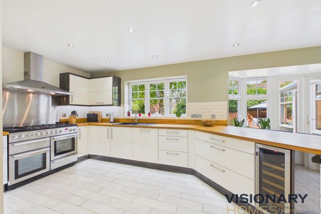 23, Nightingale Walk, Burntwood, WS7 photo 2