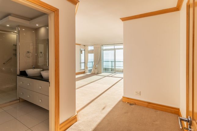 Apartment for sale in Beach Road, Sea Point, Cape Town, Western Cape, South Africa