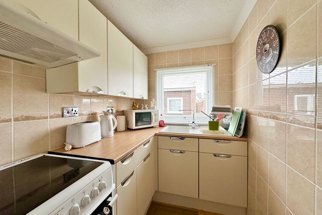 13, Sundowner Chalet Park, Hemsby, Great Yarmouth photo 3