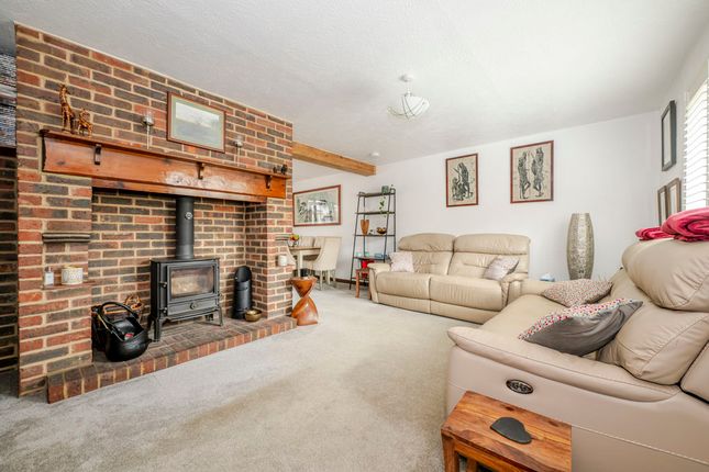 51, Geers Wood, Heathfield photo 2