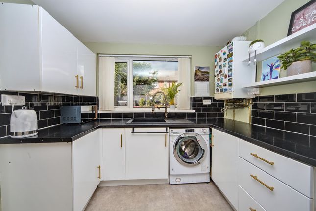 14 Arnside Avenue, Wigan photo 3