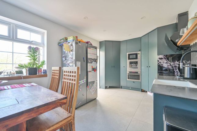 Gaddesden Crescent, Watford photo 5