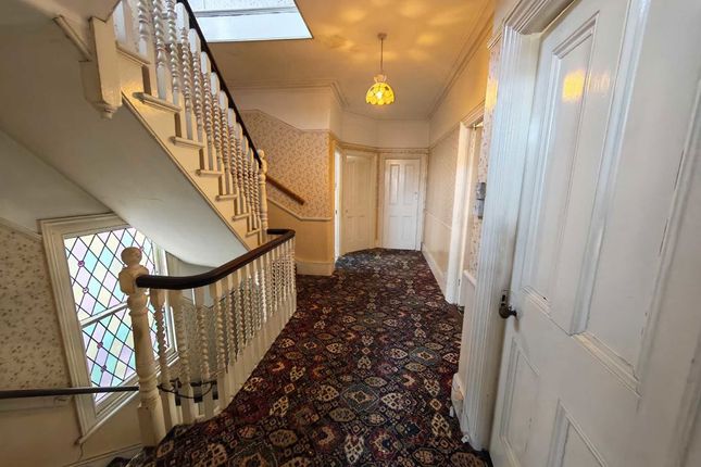 7, Rodenhurst Road, London photo 3