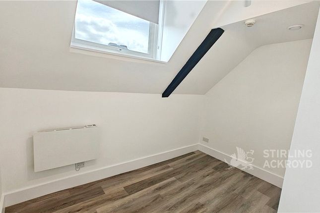 220A,, High Street, Surrey photo 3
