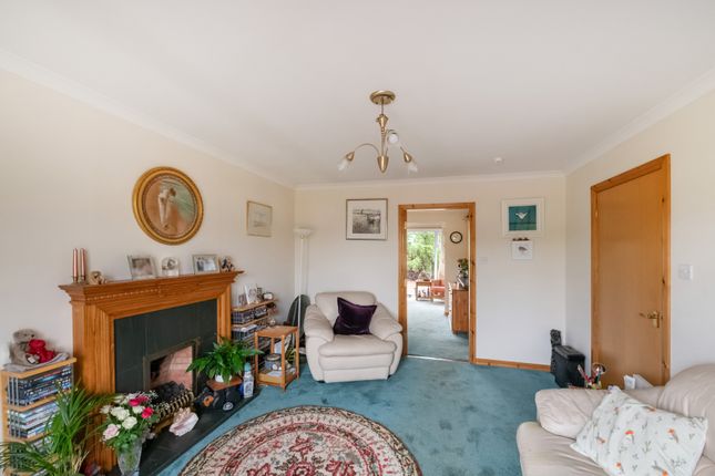 11, Earnmuir Road, Comrie photo 3