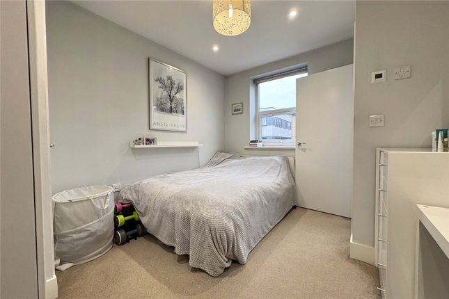 4, Magna House, 161, High Street, Hampshire photo 3