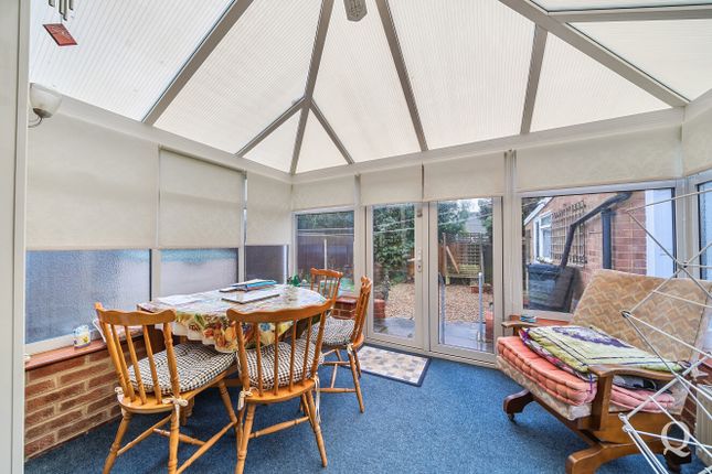 14, Auckland Drive, Kent photo 5