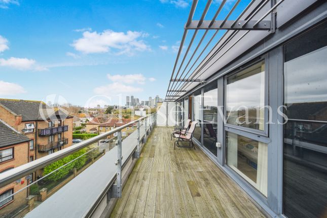 Thumbnail Flat for sale in Equinox Building, Douglas Path, Isle Of Dogs