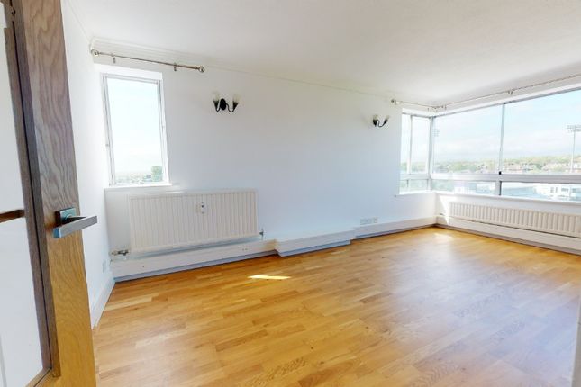 Flat to rent in Eaton Road, Hove