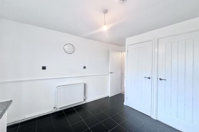 53, Princess Close, Gedling photo 3