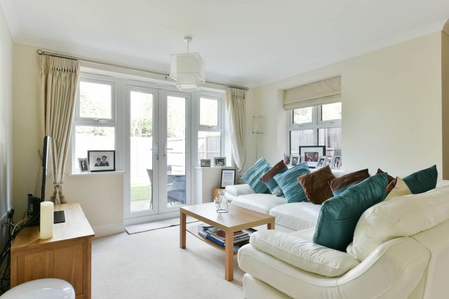 4, Park Farm Court, Epsom photo 5
