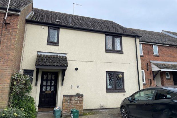 Property to rent in Hawthorn Avenue, Colchester
