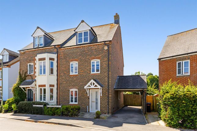 4-bed house on 70, Collingwood Way, Petersfield, £595,000