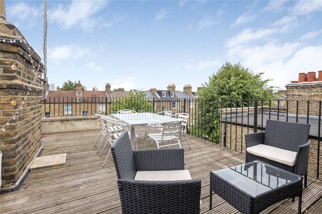 Thumbnail Flat to rent in Sandmere Road, London