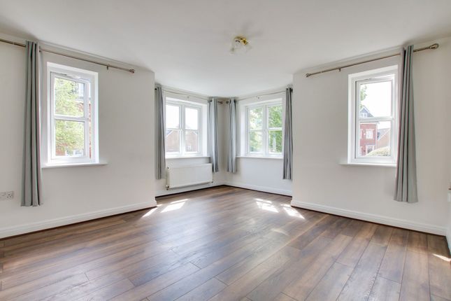 15 Shipman Road, Leicester photo 4