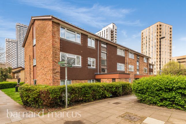 Flat for sale in Garrick Crescent, Croydon