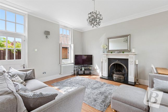 19, Great Stony Park, Essex photo 2