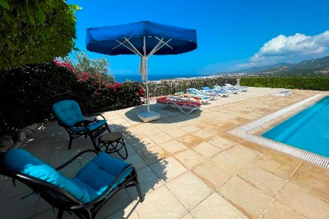 Thumbnail Villa for sale in Fantastic Fully Furnished 4 Bedroom Villa With Swimming Pool, Bahceli, Cyprus