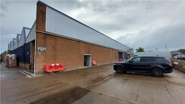 Thumbnail Retail premises to let in Units 4B &amp; 4C, Luckyn Lane, Pipps Hill Industrial Estate, Basildon, Essex
