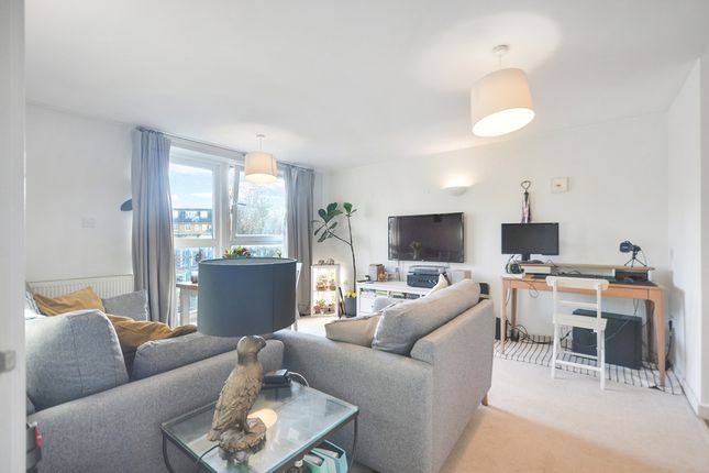 460 Wandsworth Road, London photo 4