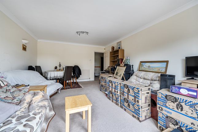 Flat 7, Holly Tree Lodge, The Ridgeway, Enfield photo 3