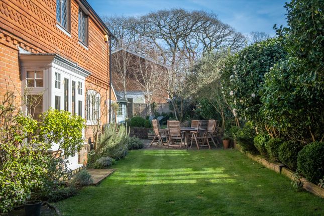The Avenue, Hindhead photo 4