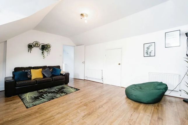 Thumbnail Flat to rent in Atherton Road, Forest Gate