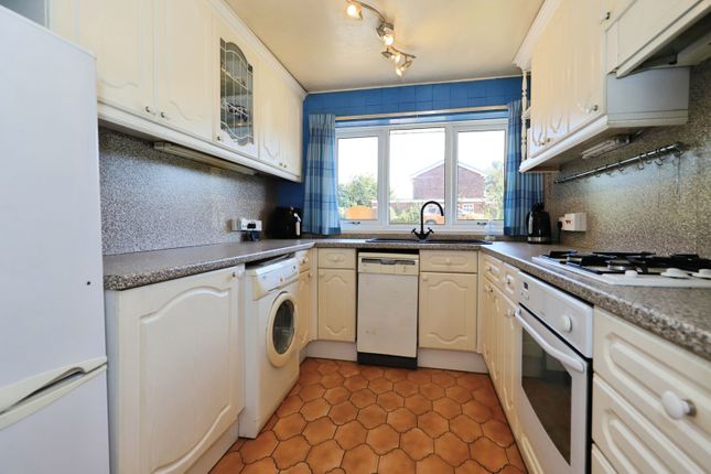 39, Peverill Road, Wolverhampton photo 4