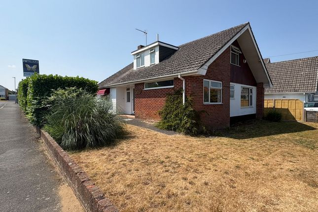 66, Dorset Avenue, Ferndown photo 2