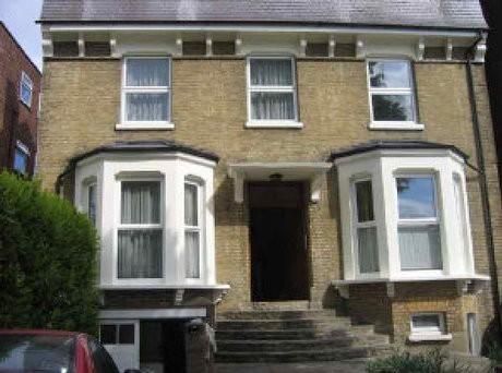 Thumbnail Flat to rent in Brownlow Road, Bounds Green