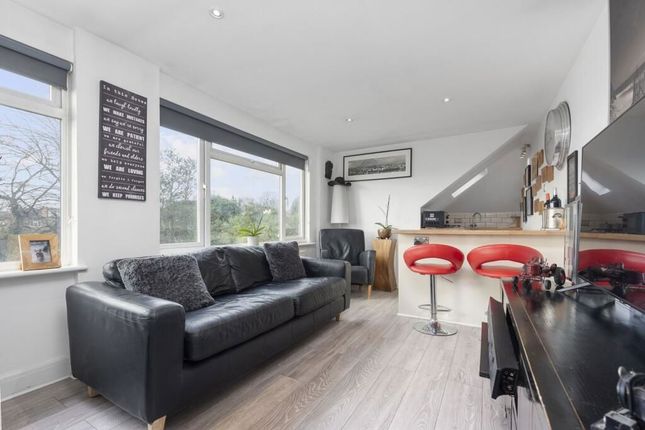 Flat 6, Draxmont, London photo 4