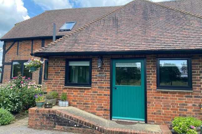 Barn conversion to rent in Rosemary Lane, Alfold