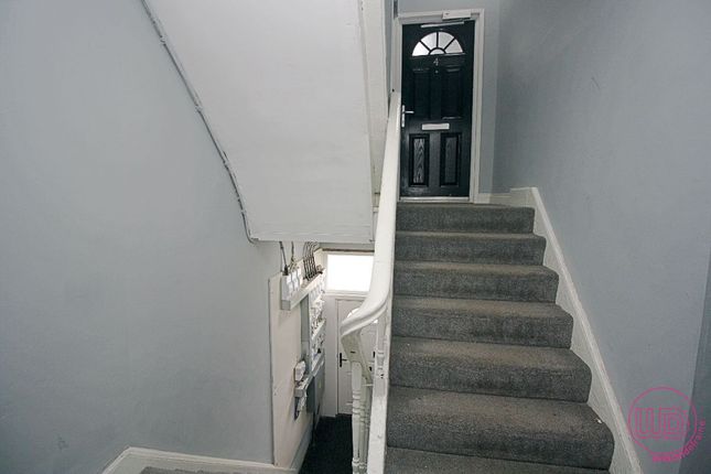 4 Dacre Street, South Shields photo 3