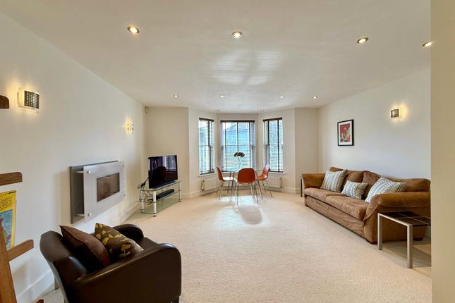 Flat 5, Yew Tree Court 2A,, Trinity Trees, East Sussex photo 2