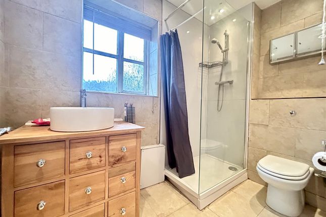 106, Aynsley Gardens, Harlow photo 4
