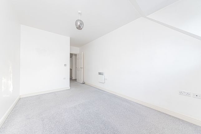 24 Vernon Court, London Road, Ascot photo 2
