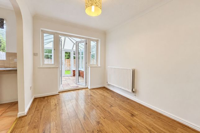 140 Westons Brake, Bristol photo 4