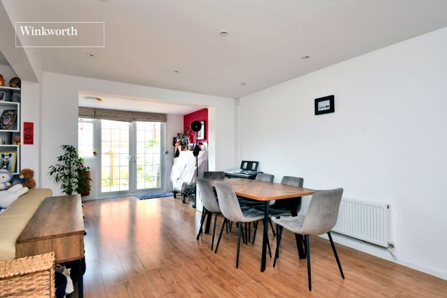 26, Penshurst Way, Sutton photo 3